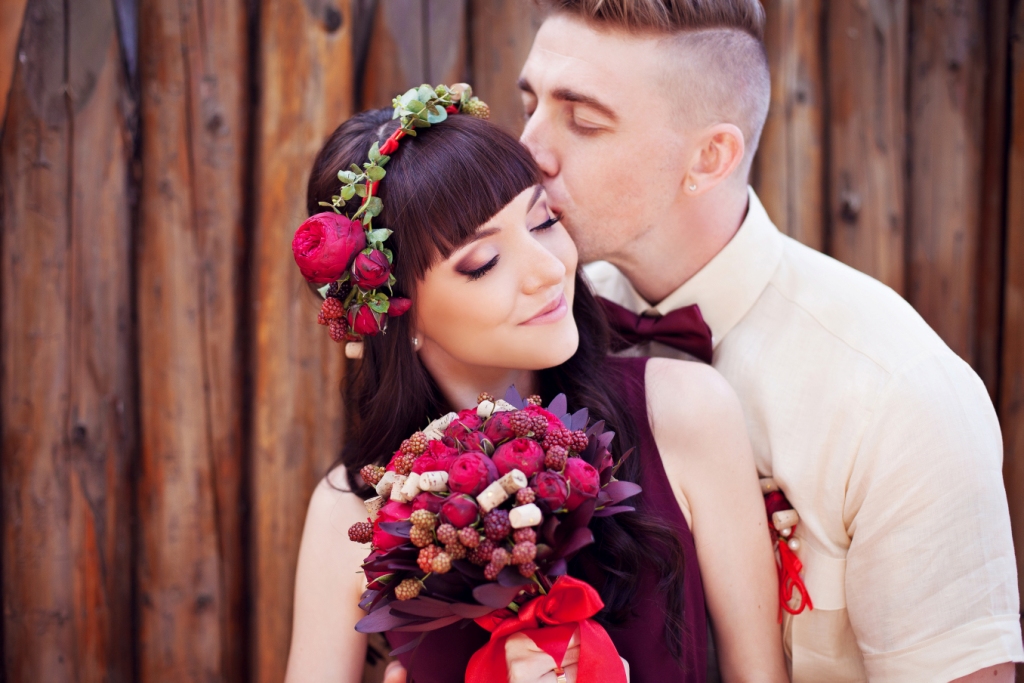 Любовь в насыщенных тонах: свадьба Вячеслава и Ольги