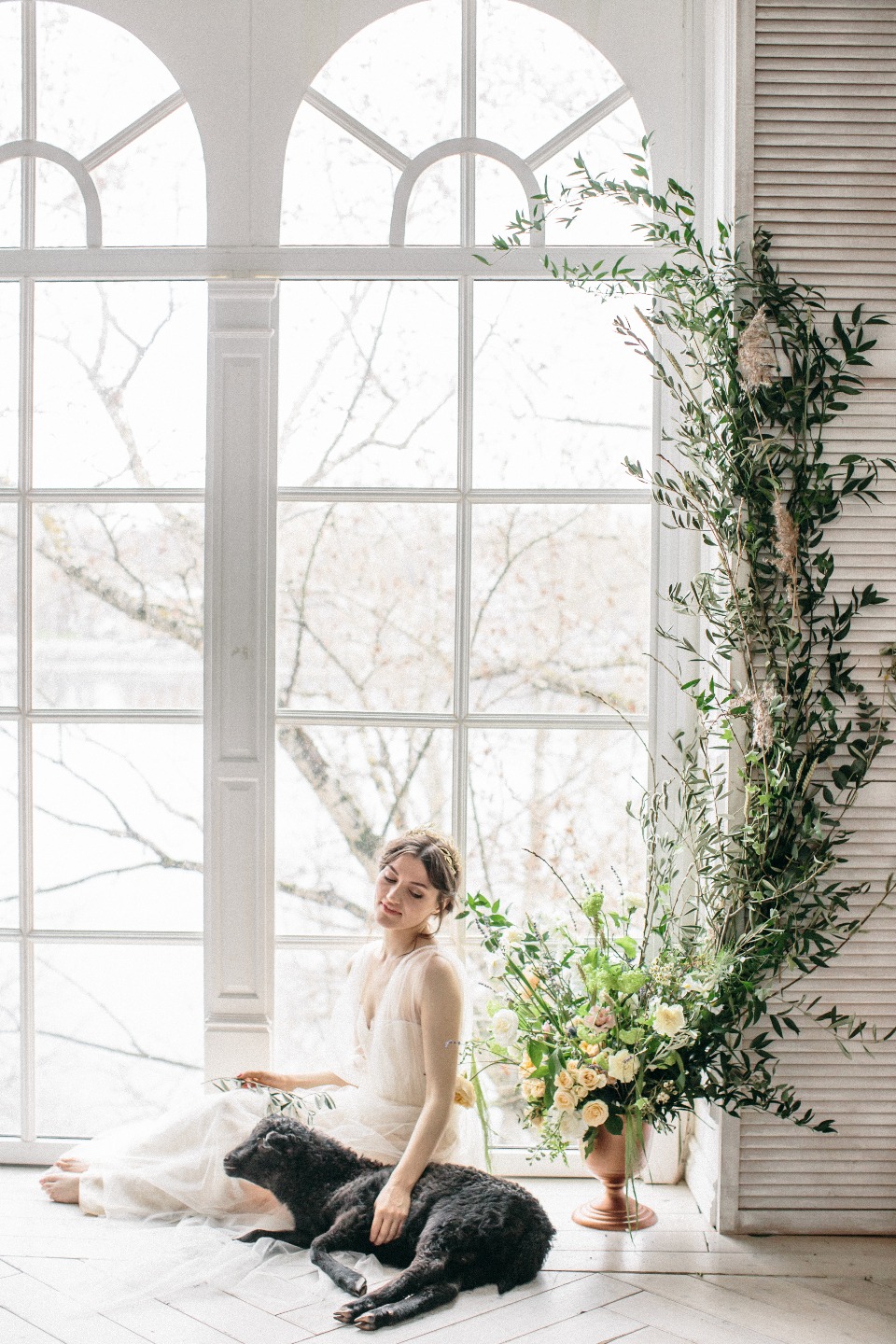 Весенний сад: стилизованная фотосессия утра невесты