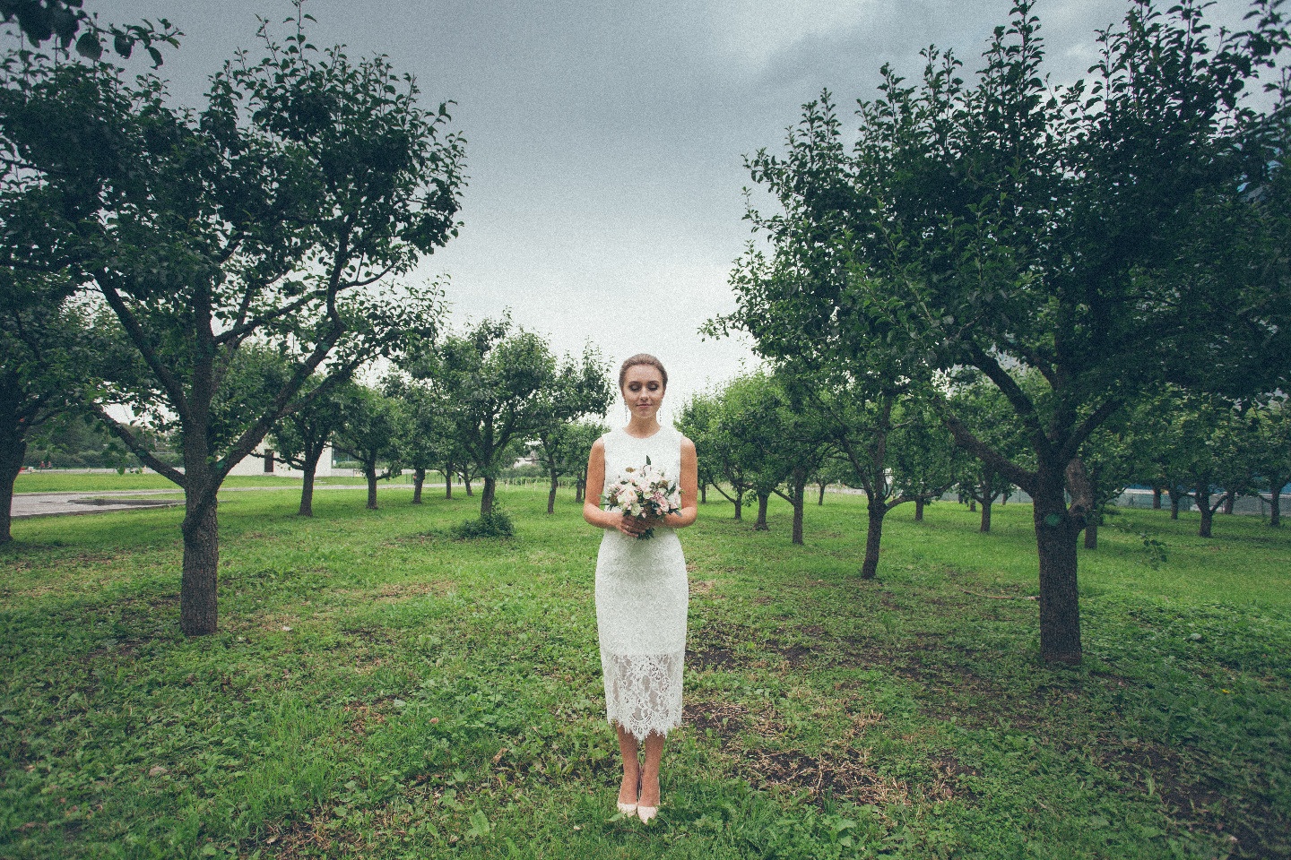 Яблоневый сад: свадебная love-story Евгения и Анастасии