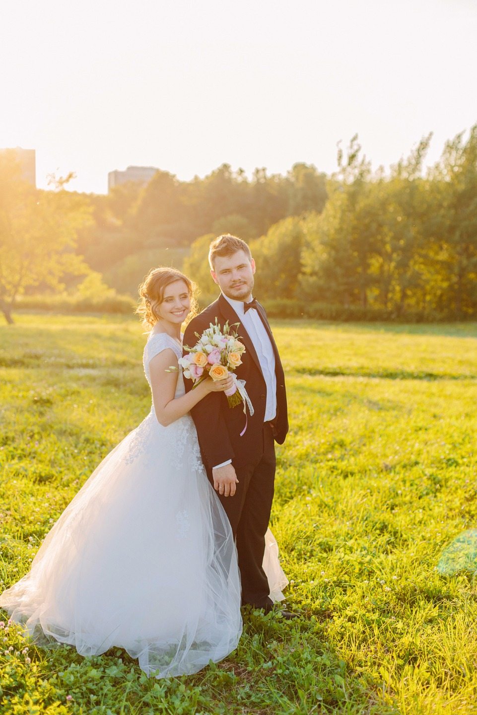 Солнечная прогулка: свадебная love-story Павла и Виктории