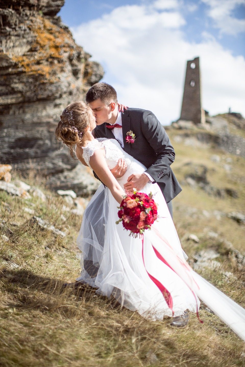 В винном цвете: свадьба Олега и Кристины